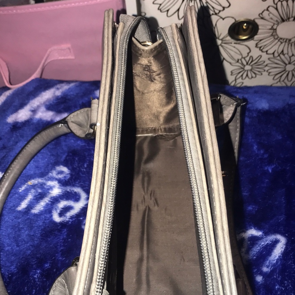 Mini Purse - Picture 2 of 3